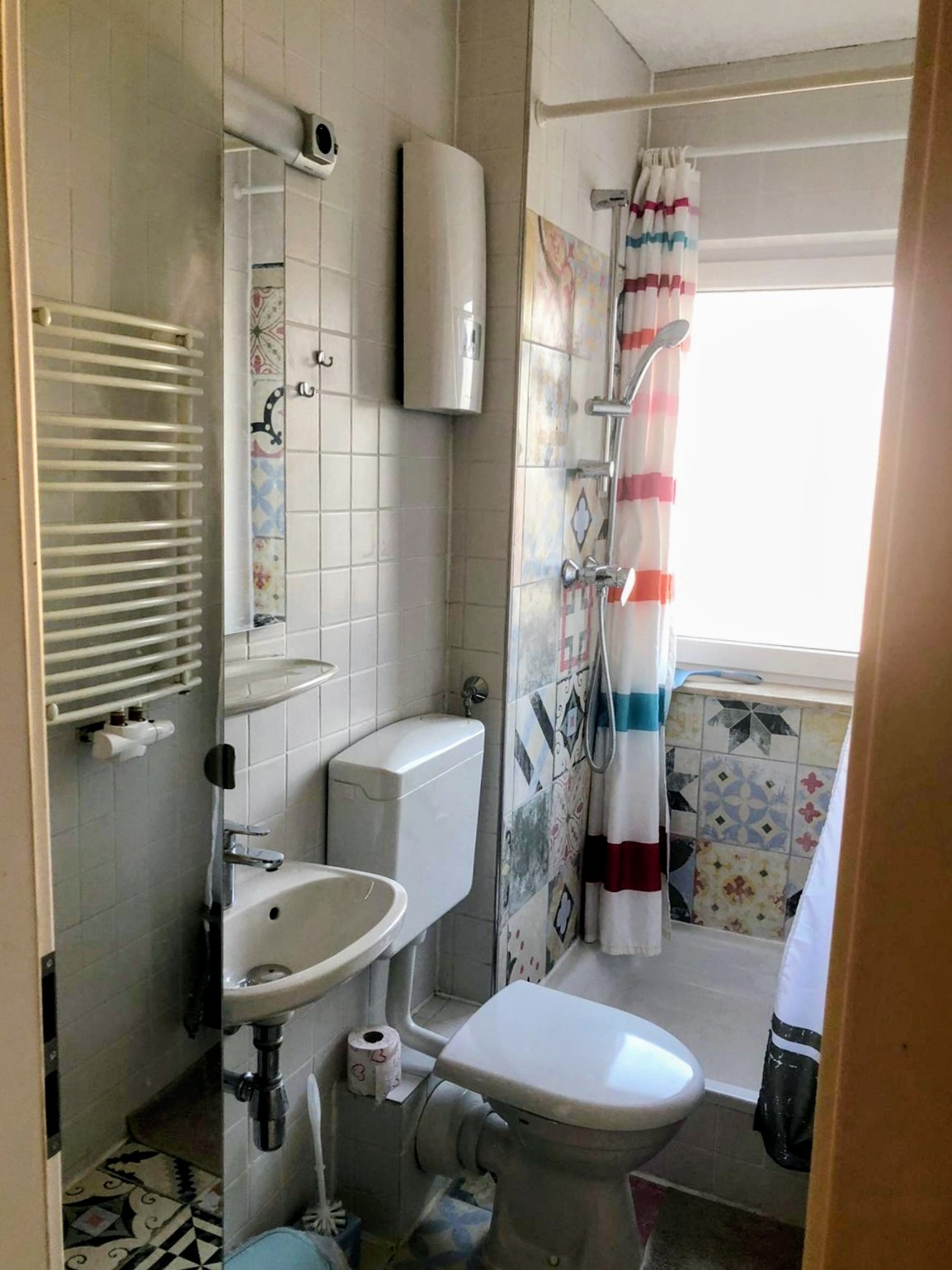 Badezimmer mit Dusche